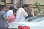 Abhishek Bachchan visit Rajesh Khanna_s home Aashirwad in Mumbai on 18th July 2012 (17).JPG
