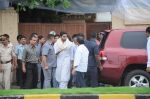 Abhishek Bachchan visit Rajesh Khanna_s home Aashirwad in Mumbai on 18th July 2012 (3).JPG