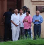 Yash Chopra visit Rajesh Khanna_s home Aashirwad in Mumbai on 18th July 2012 (20).JPG