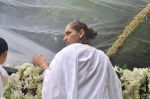 at Rajesh Khanna_s Funeral in Mumbai on 19th July 2012 (117).JPG