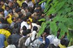 at Rajesh Khanna_s Funeral in Mumbai on 19th July 2012 (38).JPG