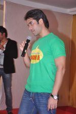 Tusshar Kapoor at Kya Super Cool Hain Hum promotions in NM College, Mumbai on 21st July 2012 (116).JPG
