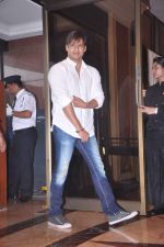 Vivek Oberoi at Rajesh Khanna chautha in Mumbai on 21st July 2012 (147).JPG