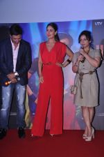 Madhur Bhandarkar, Kareena Kapoor, Divya Dutta at Heroine Film First look in Cinemax, Mumbai on 25th July 2012 (30).JPG
