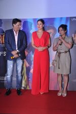 Madhur Bhandarkar, Kareena Kapoor, Divya Dutta at Heroine Film First look in Cinemax, Mumbai on 25th July 2012 (31).JPG