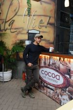 Aamir Khan at Cafe Cocoa_s Explorations at C_est La Vie on 28th July 2012 (1).JPG