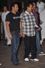 Salman Khan at Baba Siddique_s Iftar party in Taj Land_s End,Mumbai on 29th July 2012 (15).JPG