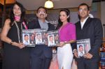 Malaika Arora Khan,Shobha De,Chetan Bhagat at Mercedez Benz magazine anniversary issue launch in Crossword,Mumbai on 30th July 2012 (50).JPG