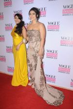 Kajol,Tanisha Mukherjee at Vogue Beauty Awards in Mumbai on 1st Aug 2012 (229).JPG