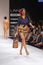Model walk the ramp for Pia Pauro show at Lakme Fashion Week Day 1 on 3rd Aug 2012 (165).JPG