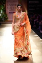 Model walk the ramp for Pallavi Jaikishan show at Lakme Fashion Week Day 1 on 3rd Aug 2012 (129).JPG