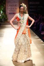 Model walk the ramp for Pallavi Jaikishan show at Lakme Fashion Week Day 1 on 3rd Aug 2012 (143).JPG