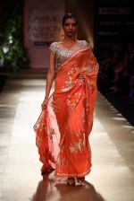 Model walk the ramp for Pallavi Jaikishan show at Lakme Fashion Week Day 1 on 3rd Aug 2012 (82).JPG