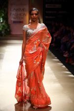 Model walk the ramp for Pallavi Jaikishan show at Lakme Fashion Week Day 1 on 3rd Aug 2012 (83).JPG