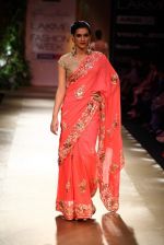 Model walk the ramp for Pallavi Jaikishan show at Lakme Fashion Week Day 1 on 3rd Aug 2012 (89).JPG