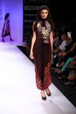 Model walk the ramp for Babita Malkani show at Lakme Fashion Week Day 2 on 4th Aug 2012 (8).JPG