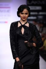 Model walk the ramp for Komal Sood, Pernia Qureshi show at Lakme Fashion Week Day 2 on 4th Aug 2012 (109).JPG
