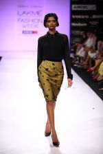 Model walk the ramp for Komal Sood, Pernia Qureshi show at Lakme Fashion Week Day 2 on 4th Aug 2012 (128).JPG