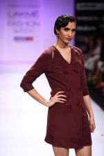 Model walk the ramp for Komal Sood, Pernia Qureshi show at Lakme Fashion Week Day 2 on 4th Aug 2012 (135).JPG