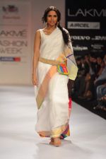 Model walk the ramp for Mayank and Shraddha Nigam show at Lakme Fashion Week Day 3 on 5th Aug 2012 (3).JPG