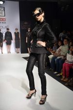 Model walk the ramp for So Fake Talent Box show at Lakme Fashion Week Day 2 on 4th Aug 2012 (14).JPG