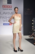 Model walk the ramp for Sonakshi Raaj Talent Box show at Lakme Fashion Week Day 2 on 4th Aug 2012 (27).JPG
