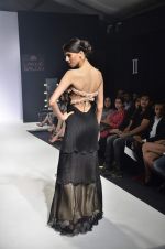 Model walk the ramp for Sonakshi Raaj Talent Box show at Lakme Fashion Week Day 2 on 4th Aug 2012 (33).JPG