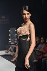 Model walk the ramp for Sonakshi Raaj Talent Box show at Lakme Fashion Week Day 2 on 4th Aug 2012 (4).JPG