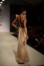 Model walk the ramp for Sonakshi Raaj Talent Box show at Lakme Fashion Week Day 2 on 4th Aug 2012 (8).JPG