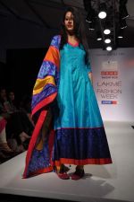 Model walk the ramp for Talent Box Swati Jain and Rivaayat show at Lakme Fashion Week Day 3 on 5th Aug 2012 (37).JPG