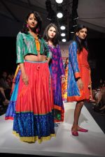 Model walk the ramp for Talent Box Swati Jain and Rivaayat show at Lakme Fashion Week Day 3 on 5th Aug 2012 (49).JPG