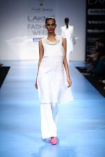 Model walk the ramp for Wendell Rodericks show at Lakme Fashion Week Day 2 on 4th Aug 2012 (35).JPG