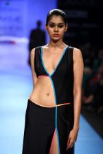 Model walk the ramp for Wendell Rodericks show at Lakme Fashion Week Day 2 on 4th Aug 2012 (83).JPG