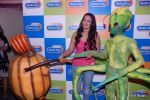 Sonakshi Sinha promotes Joker at Radio City on 4th Aug 2012 (13).JPG