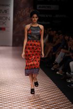 Model walk the ramp for Anita Dongre show at Lakme Fashion Week Day 3 on 5th Aug 2012 (3).JPG