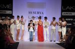 Model walk the ramp for SS Surya  show at LFW 2012 Day 5 in Grand Hyatt on 7th Aug 2012 (20).JPG