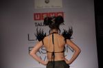 Model walk the ramp for Saurabh Kant Talent Box show at Lakme Fashion Week 2012 Day 5 in Grand Hyatt on 7th Aug 2012 (67).JPG