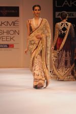 Model walk the ramp for Shyamal Bhumika show at Lakme Fashion Week Day 4 on 6th Aug 2012 (38).JPG