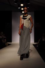 Model walk the ramp for talent box patola show at LFW 2012 Day 4 in Grand Hyatt on 6th Aug 2012 (29681127).JPG