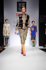 Model walk the ramp for talent box ritika karishma shahani show at Lakme Fashion Week Day 4 on 6th Aug 2012 (170).JPG