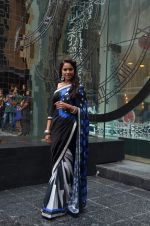 Sameera Reddy at Lakme Fashion Week 2012 Day 5 in Grand Hyatt on 7th Aug 2012-1 (107).JPG