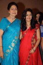 Keerti Nagpure,Aruna Irani on the sets of Parichay - Nayee Zindagi Kay Sapno Ka in Mumbai on 9th Aug 2012 (21).JPG