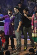 Akshay Kumar at Dahi Handi events in Mumbai on 10th Aug 2012 (143).JPG