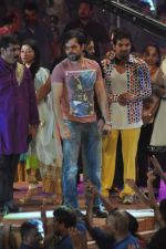 Emraan Hashmi at Dahi Handi events in Mumbai on 10th Aug 2012 (145).JPG