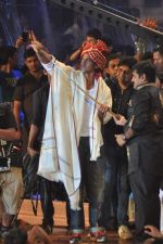 Hrithik Roshan at Dahi Handi events in Mumbai on 10th Aug 2012 (14).JPG