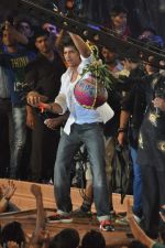 Hrithik Roshan at Dahi Handi events in Mumbai on 10th Aug 2012 (9).JPG