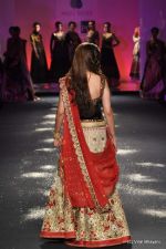 Madhuri Dixit walk the ramp for Anju Modi show at PCJ Delhi Couture Week Day 3 on 10th Aug 2012 (126).JPG