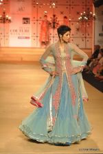 Model walk the ramp for Ashima Leena show at PCJ Delhi Couture Week on 9th Aug 2012 (99).JPG