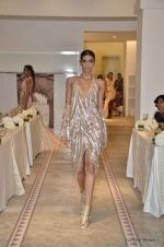 Model walk the ramp for Gaurav Gupta show at PCJ Delhi Couture Week on 9th Aug 2012 (100).JPG