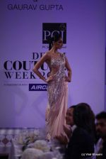 Model walk the ramp for Gaurav Gupta show at PCJ Delhi Couture Week on 9th Aug 2012 (165).JPG